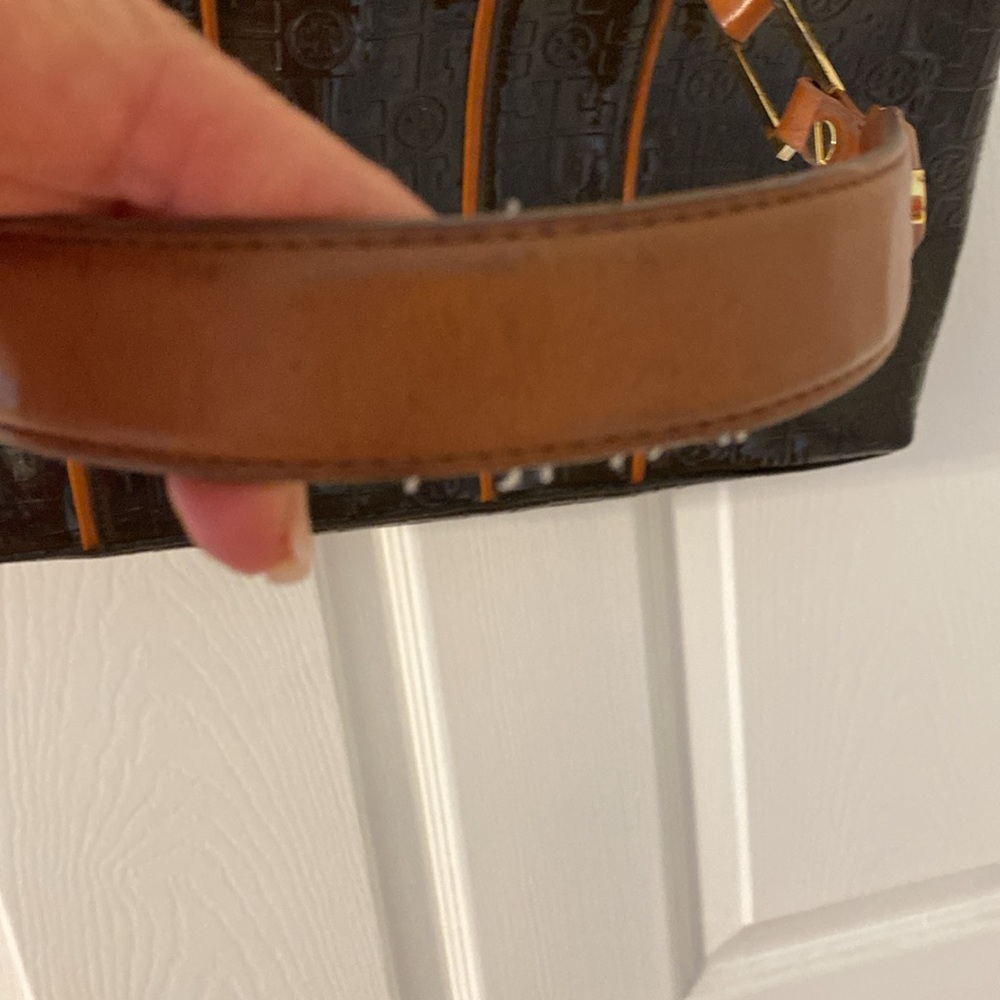 Tory Burch Brown Patent Satchel with Tan Trim - Picture 3 of 10